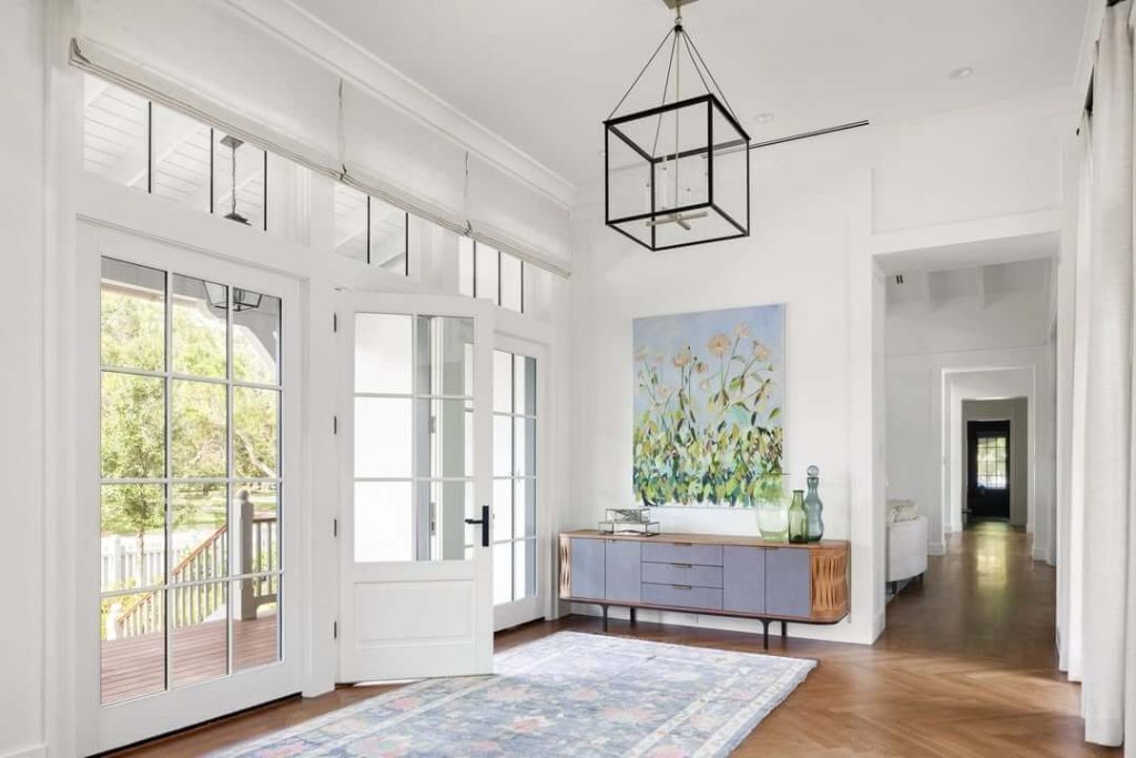 28. Fresh Florals and Mid-Century Appeal