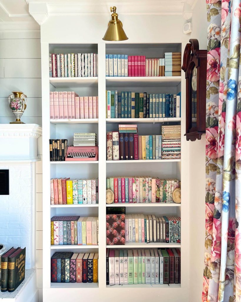 Charming Pastel-Themed Bookshelves for a Soft and Inviting Appeal