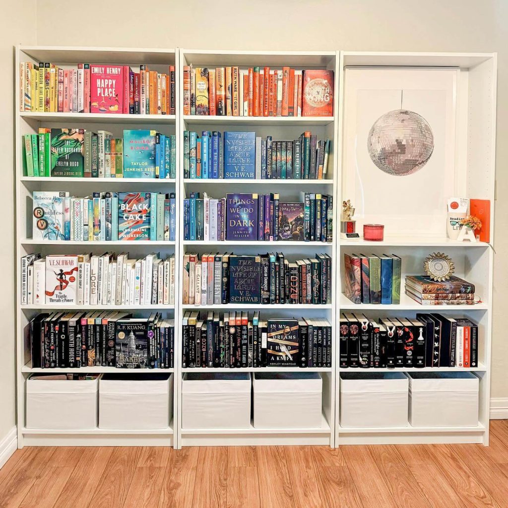 Highlight Architectural Features with Customized Bookshelves