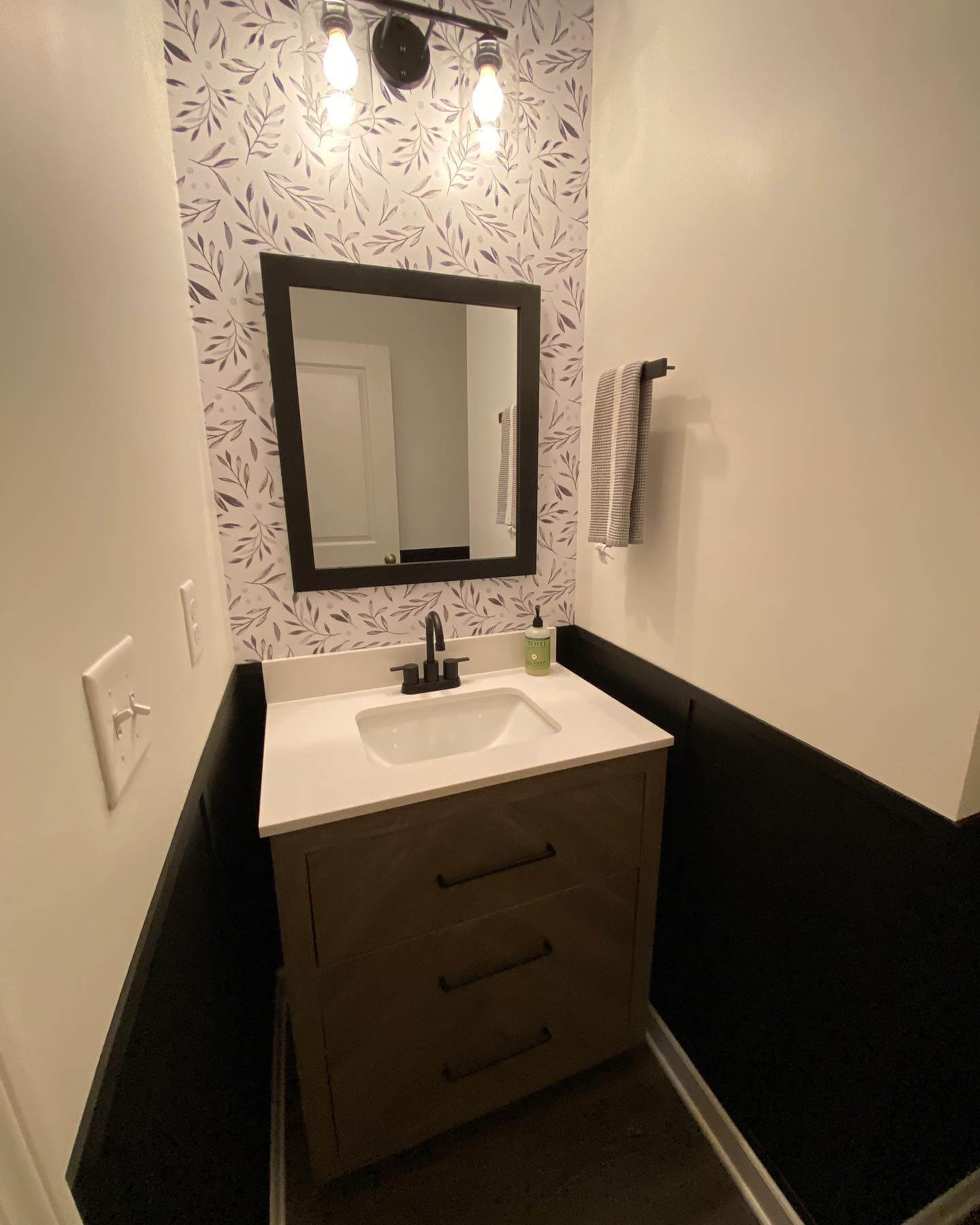19+ Small Half Bathroom Ideas to Maximize Space - Evinco Design