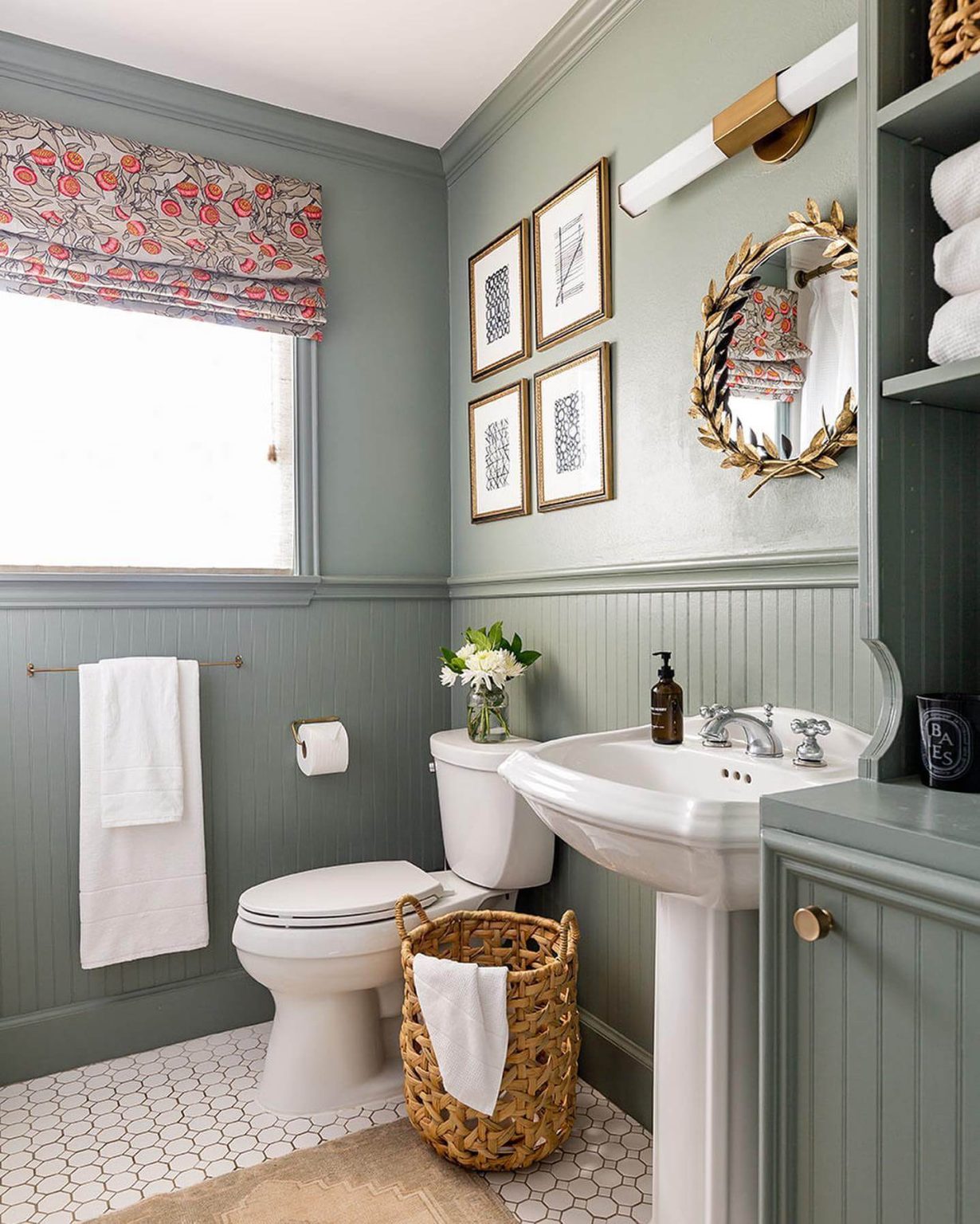 21+ Stunning Bathroom Wall Decor Ideas to Elevate Your Space - Evinco ...