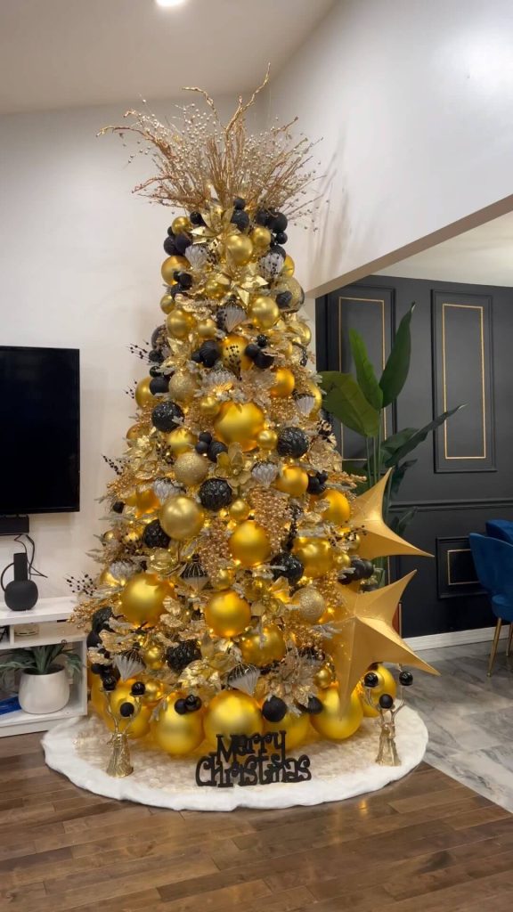 Luxurious Black and Gold Ornament Tree