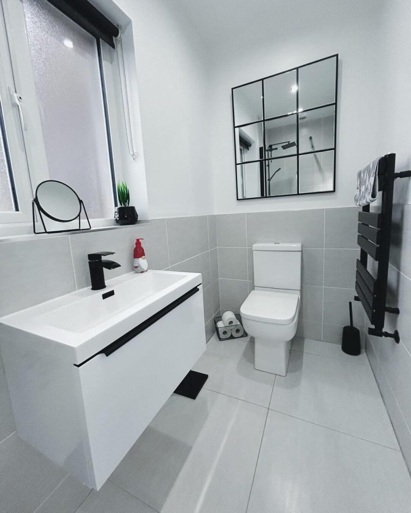 Minimalist Black and White Small Bathroom