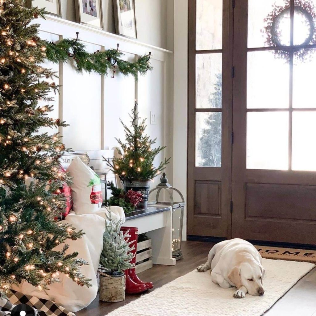 Minimalist Woodland Christmas Entryway