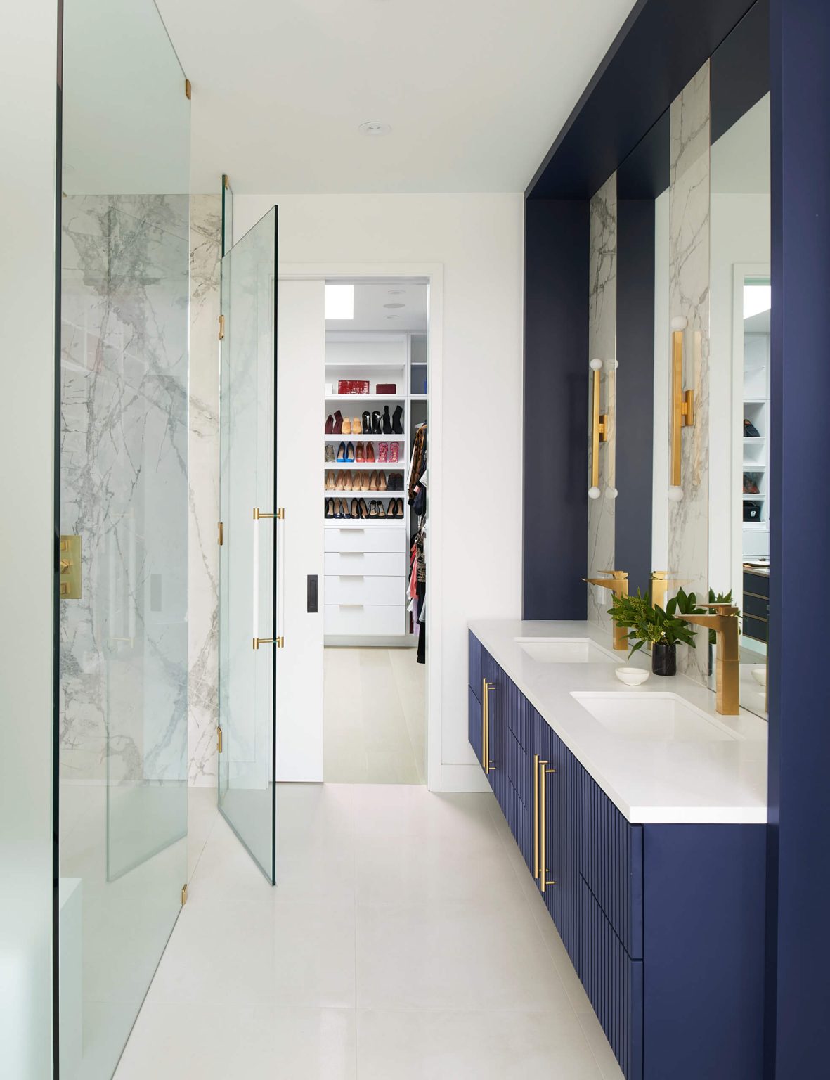 Modern Blue Vanity Bathroom Ideas | Bold & Calming Looks