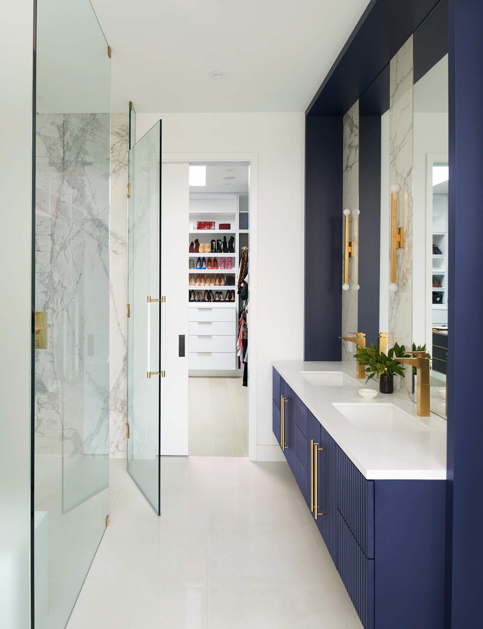 Modern Blue Vanity Bathroom Ideas | Bold & Calming Looks