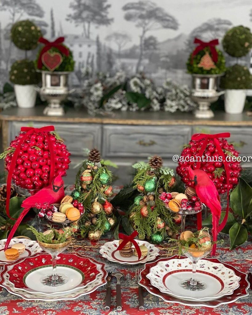 Rustic Red and Green Nature-Inspired Christmas Table