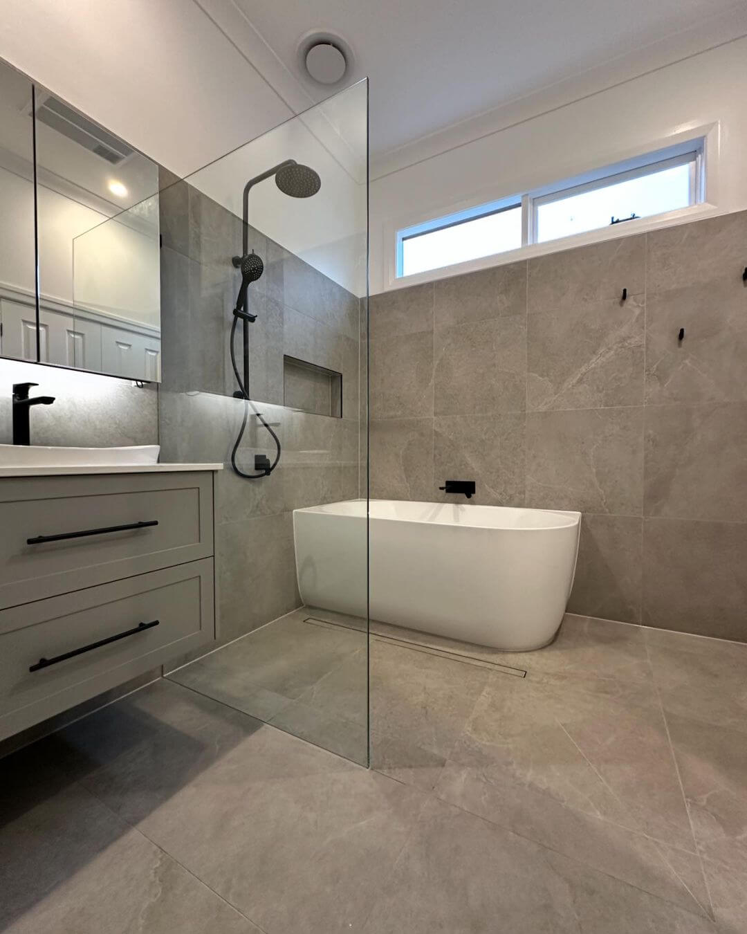 23 Bathroom Tile Ideas That Instantly Elevate Your Space - Evinco Design