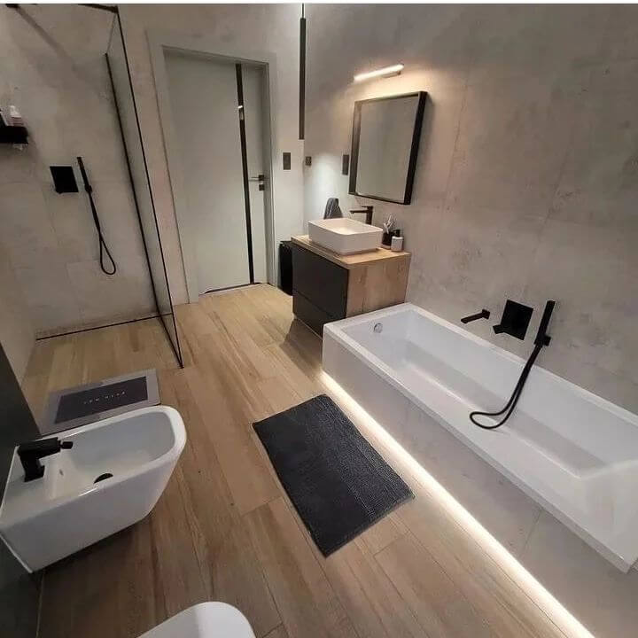 Sleek Wood-Look Tiles for a Contemporary Bathroom