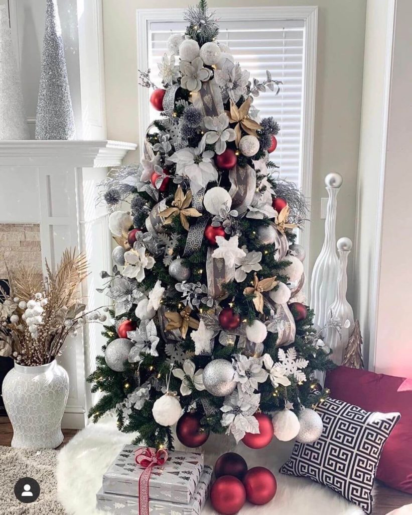 Sophisticated Red and White Christmas Tree