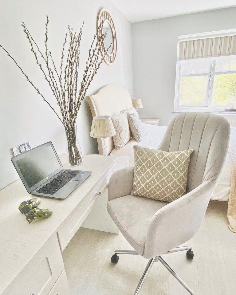 21+ Stylish Bedroom Office Ideas For Productive Remote Work - Evinco Design