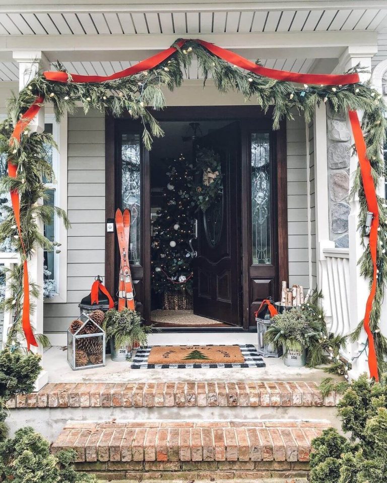 Fresh Look at 20 Christmas Porch Decorations For A Festive Front Entry