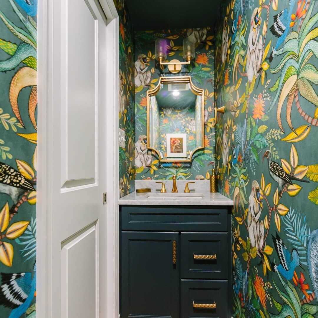 19+ Small Half Bathroom Ideas to Maximize Space - Evinco Design