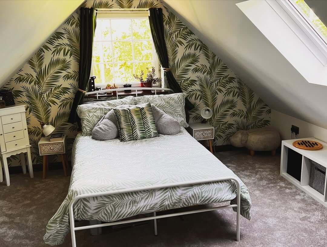 Picture of 19+ Cozy Attic Bedroom Ideas for a Relaxing Master Retreat - Evinco Design