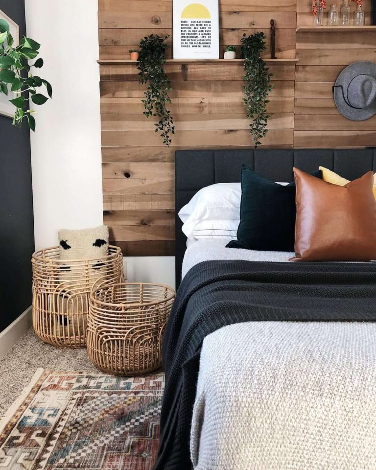 29+ Elegant Bedroom Accent Wall Ideas That Feel Timeless - Evinco Design