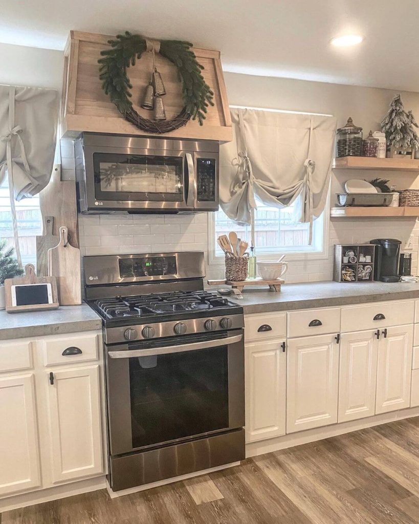 Farmhouse Christmas Kitchen with a Rustic Touch