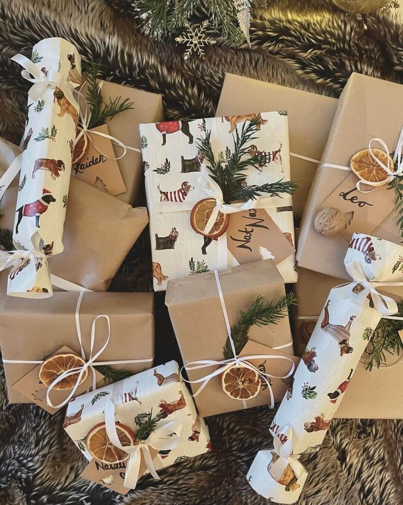 Rustic Wrapping with Natural Decor and Dog-Themed Paper