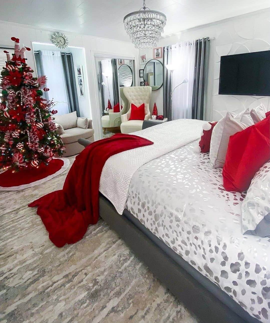 21+ Simple & DIY Christmas Bedroom Decor for a Holiday Makeover