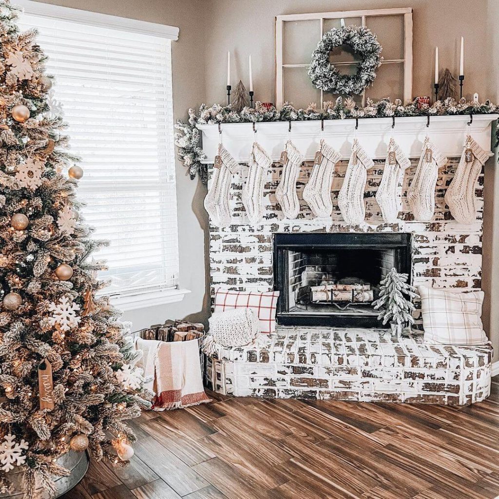 White Brick Mantle with Stocking Display