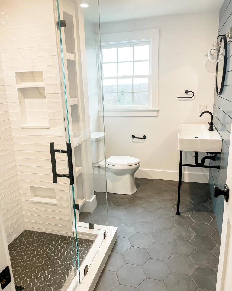 25+ Black Bathroom Hardware Ideas to Elevate Your Space