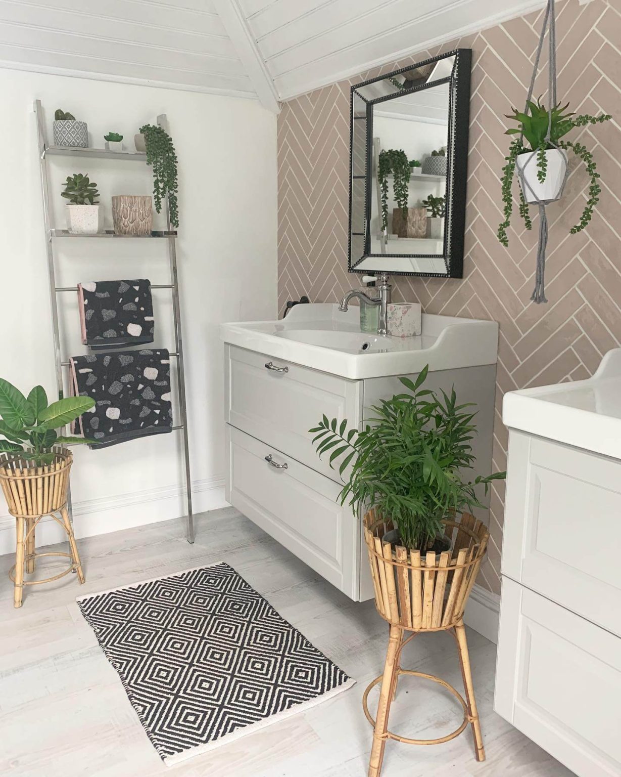 13+ IKEA Bathroom Hacks for Storage and Style - Evinco Design