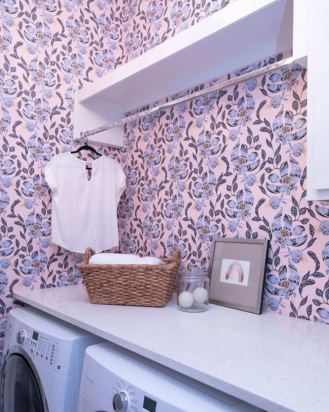 27+ Laundry Room Wallpaper Ideas for a Chic & Modern Look