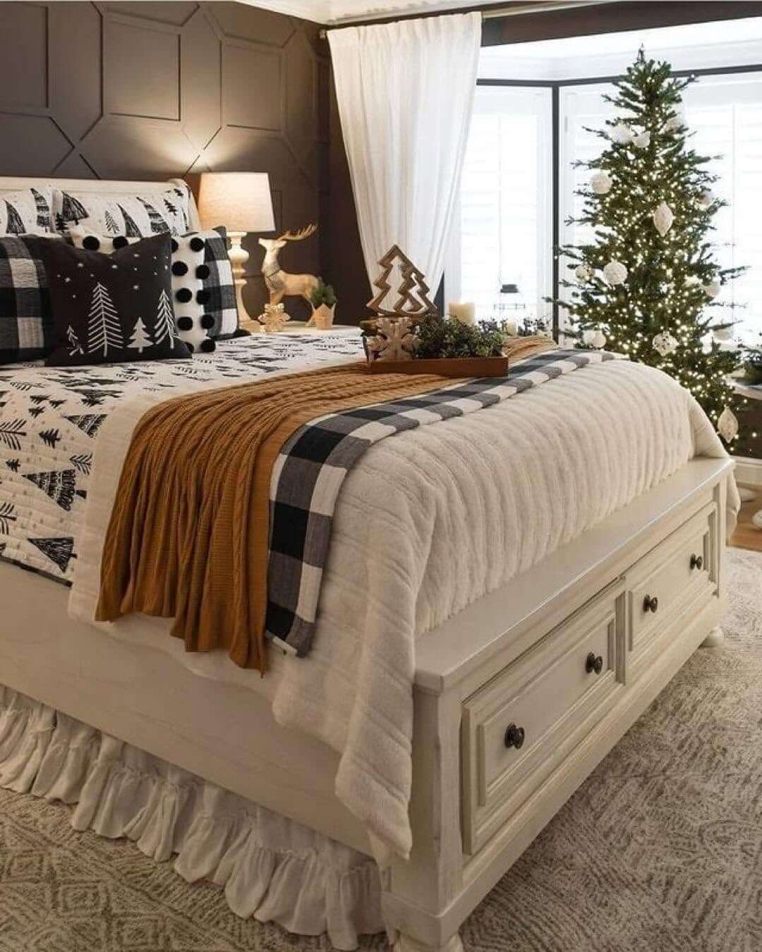 17+ Shiplap Bedroom Accent Wall Ideas for a Cozy & Chic Look