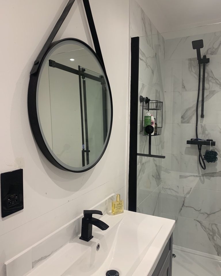 25+ Black Bathroom Hardware Ideas to Elevate Your Space