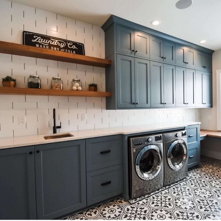 31+ Laundry Room Cabinet Ideas for a Chic & Organized Space