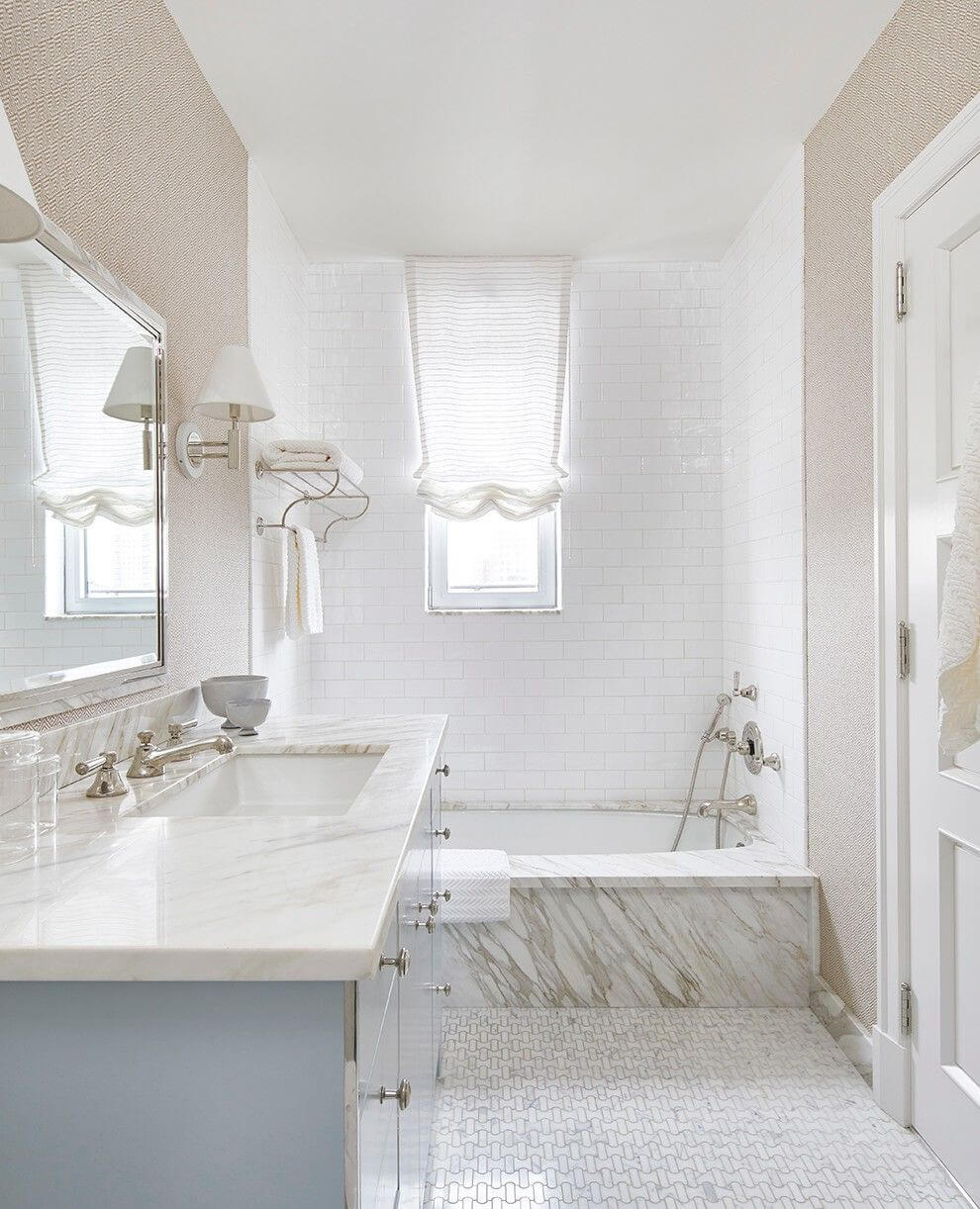 27+ Best White Bathroom Designs for a Clean & Chic Aesthetic