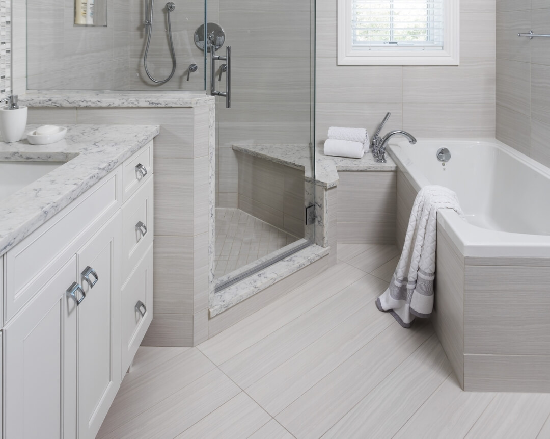 27+ Best White Bathroom Designs for a Clean & Chic Aesthetic