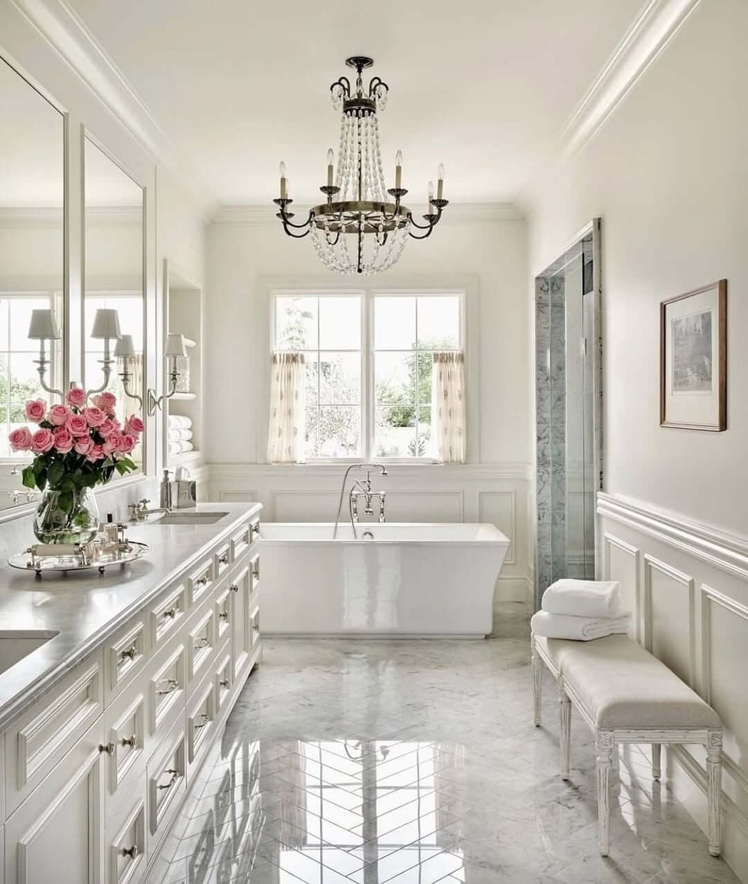 27+ Best White Bathroom Designs for a Clean & Chic Aesthetic