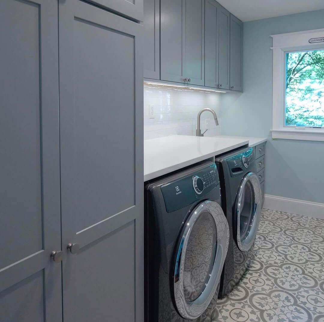 31+ Laundry Room Cabinet Ideas for a Chic & Organized Space