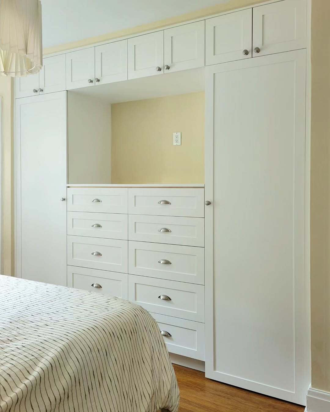 29 Clever Bedroom Storage Ideas to Maximize Space and Minimize Clutter ...