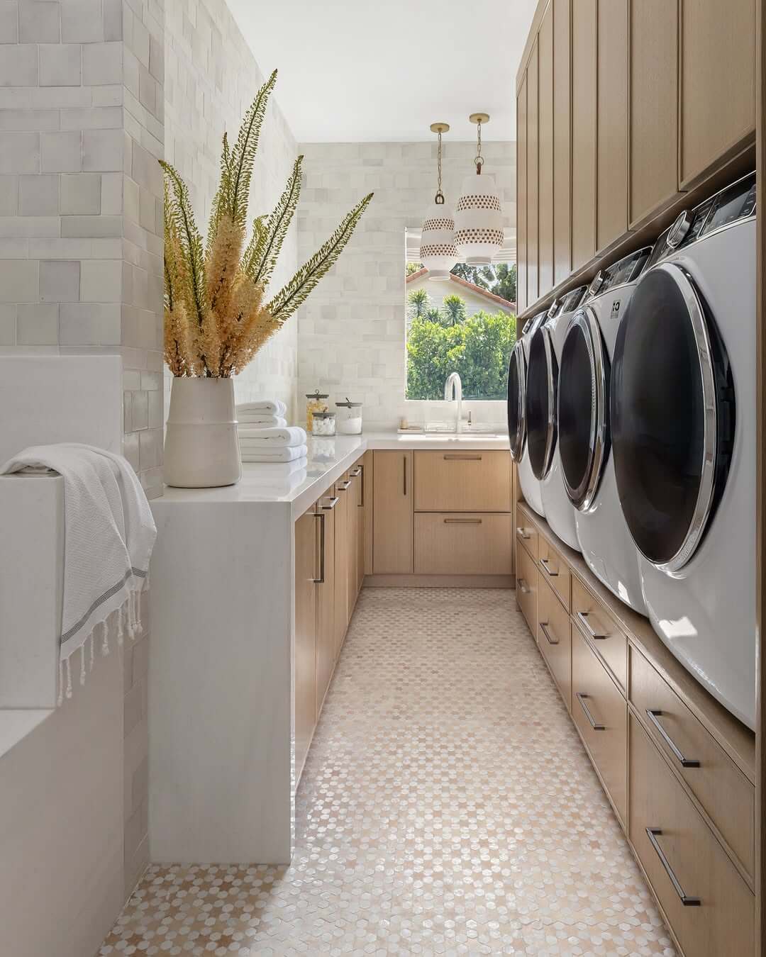 29+ Stylish Laundry Room Ideas to Maximize Space & Functionality