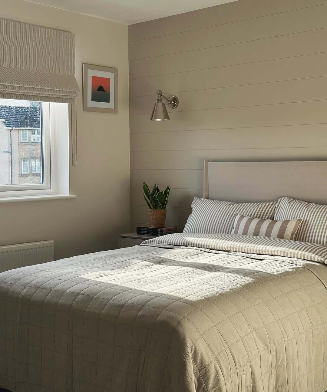 17+ Shiplap Bedroom Accent Wall Ideas for a Cozy & Chic Look