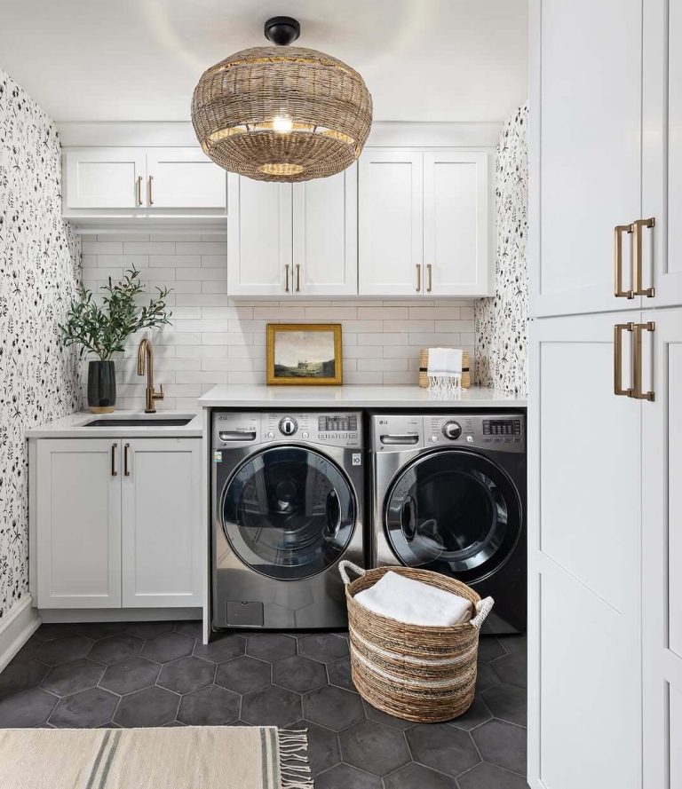 31+ Laundry Room Cabinet Ideas for a Chic & Organized Space