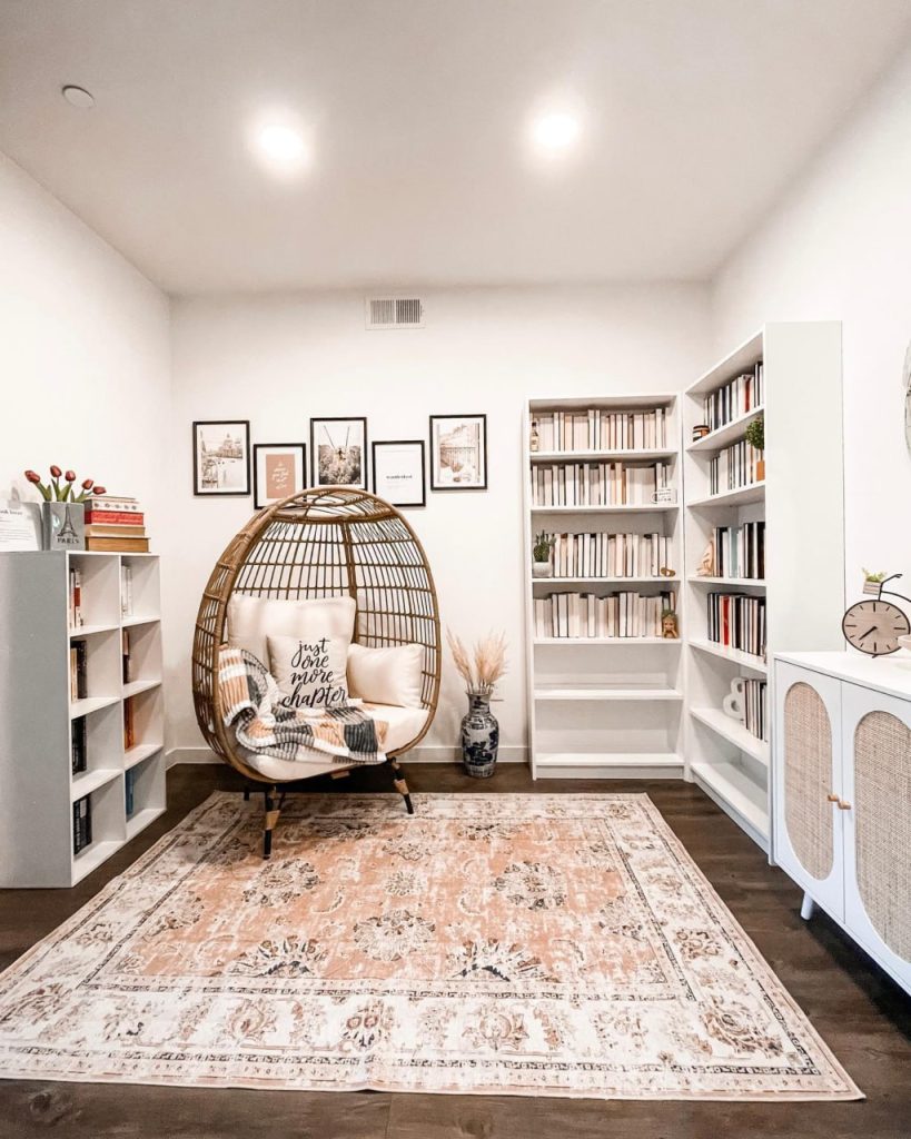 Boho-Chic Reading Nook for a Modern Space