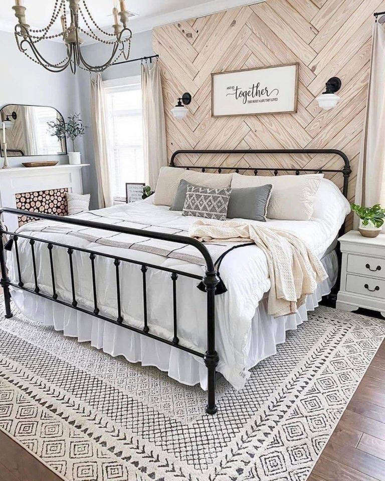 21+ Best Black and White Farmhouse Bedroom Designs for a Timeless Look
