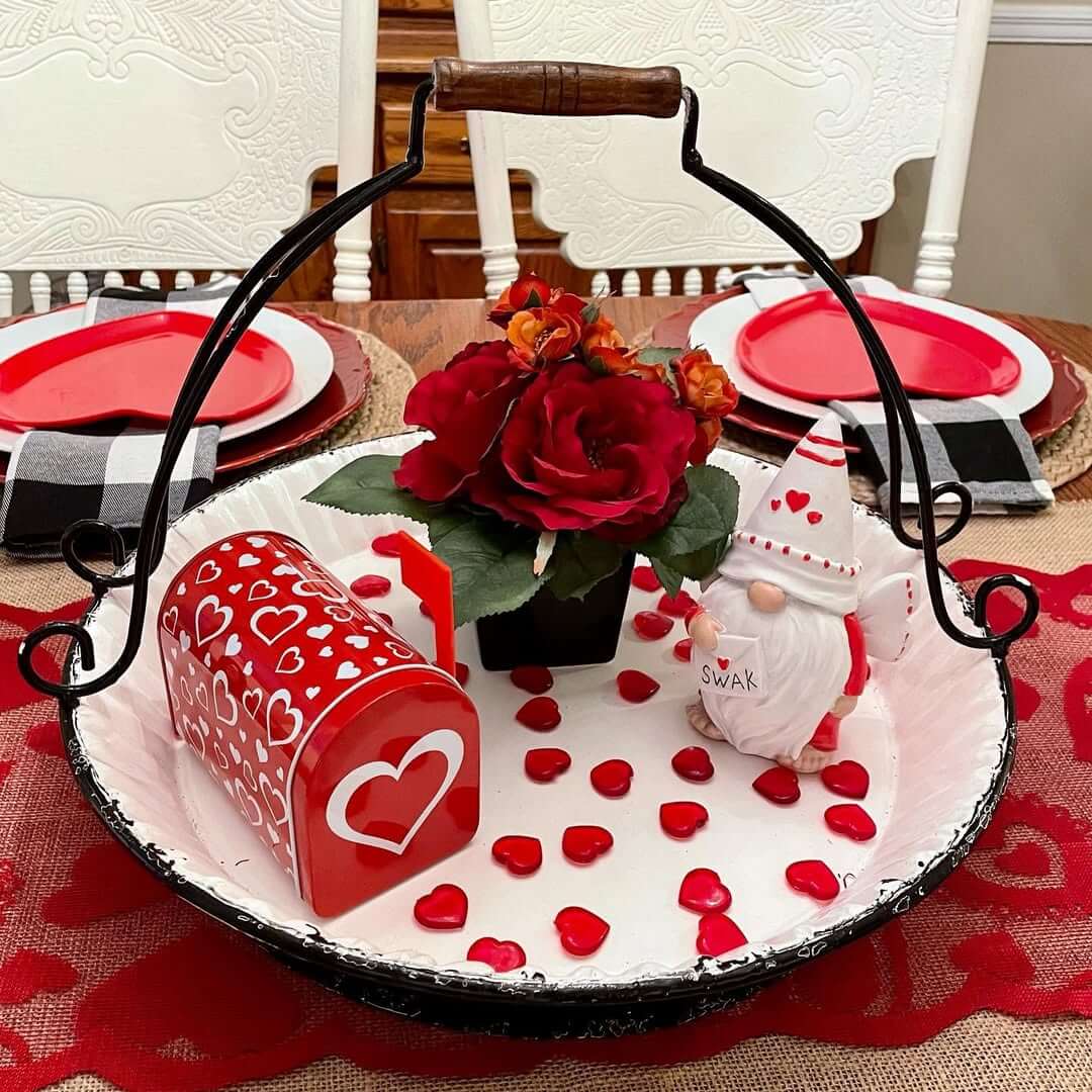 23+ Stunning Farmhouse Valentine Décor Ideas for a Cozy &amp; Romantic Home