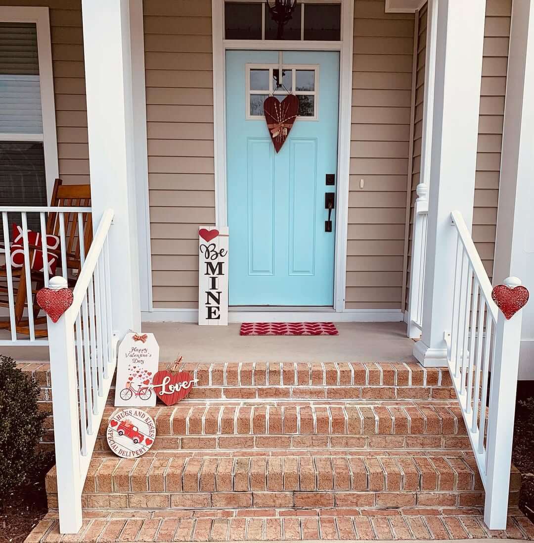 17+ Valentine Front Porch Ideas for a Festive & Cozy Entrance