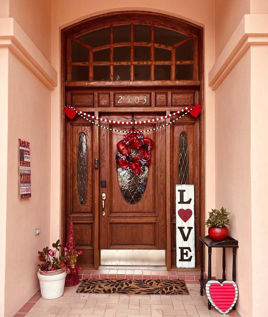 17+ Valentine Front Porch Ideas for a Festive & Cozy Entrance