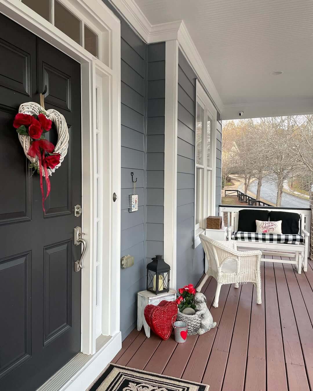 17+ Valentine Front Porch Ideas for a Festive & Cozy Entrance