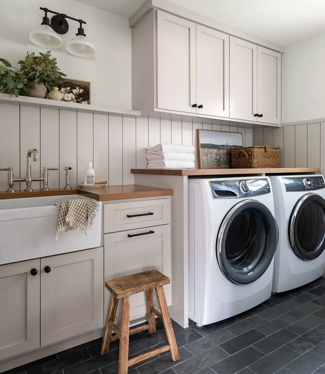 35+ Stylish Laundry Room Vanity Ideas to Maximize Space & Function