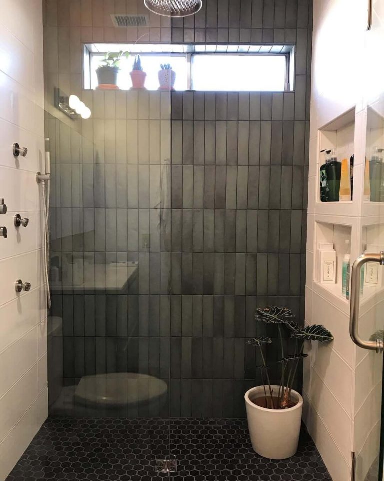 21+ Black Tile Bathroom Ideas for a Chic & Timeless Design