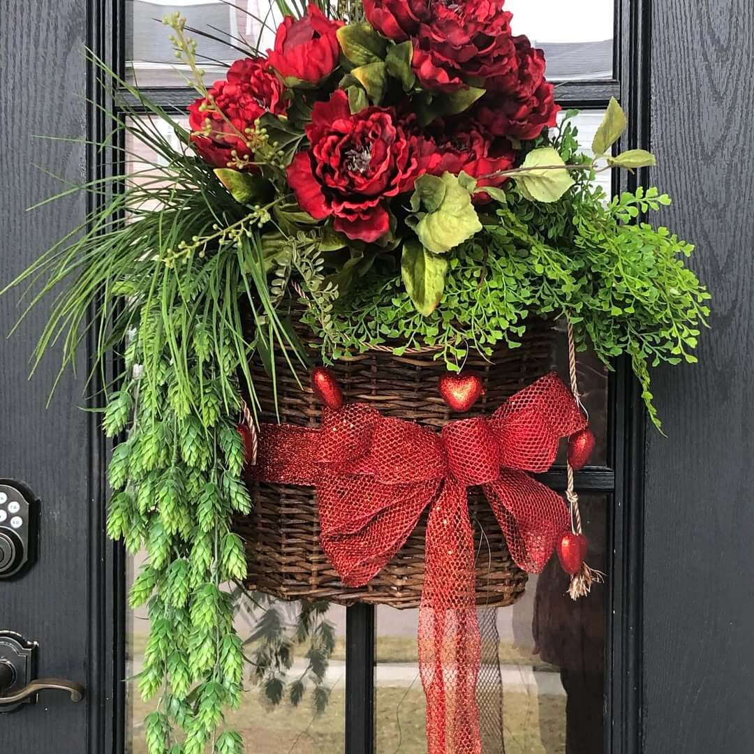 17+ Valentine Front Porch Ideas for a Festive & Cozy Entrance