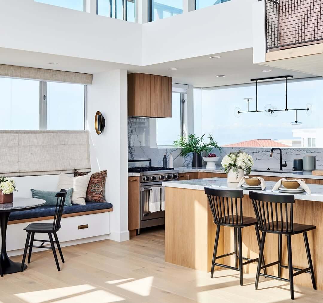 29 Stylish and Space-Saving Apartment Kitchen Ideas - Evinco Design