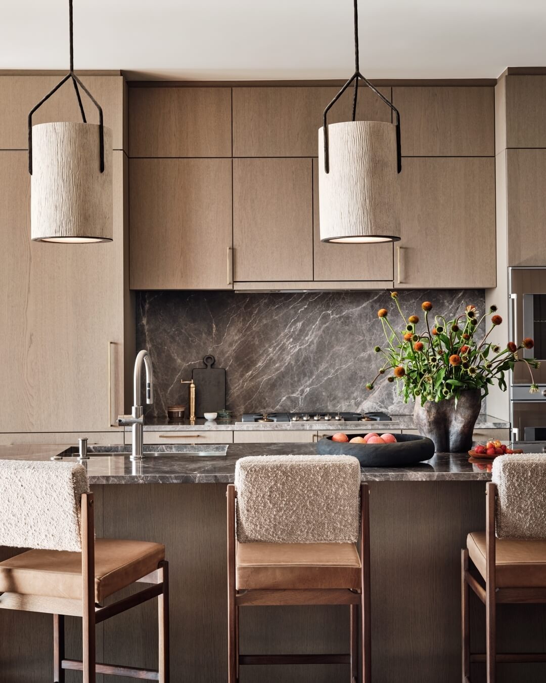 Stunning White Oak Kitchen Cabinets That Redefine Modern Elegance