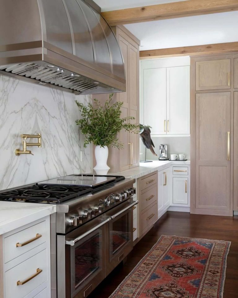 Stunning White Oak Kitchen Cabinets That Redefine Modern Elegance