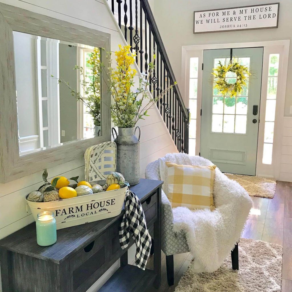 10. Fresh Farmhouse Flair with a Pop of Spring